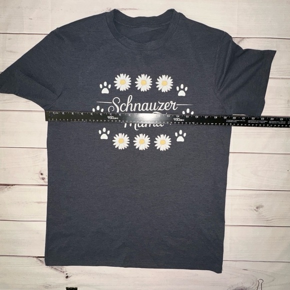 Schnauzer Mama Graphic T-Shirt - Picture 3 of 6